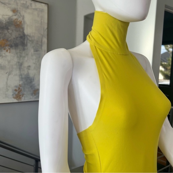 Norma Kamali halter turtle size slit gown in spring - Picture 5 of 8